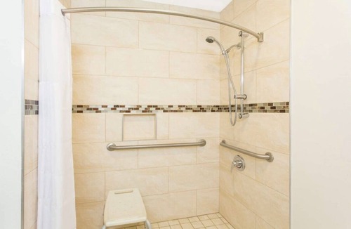 Indio Hotel | Coachella Weekend Hotel Room – Days Inn Indio – Sleeps 2 – Apr 9–11th.