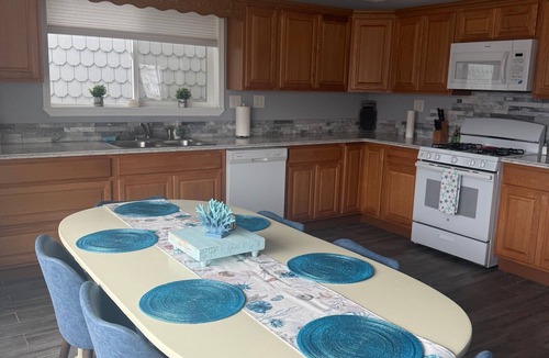 Crescent City House | Coastal Calm-New Home Near Beach, town & Redwoods