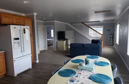 Crescent City House | Coastal Calm-New Home Near Beach, town & Redwoods
