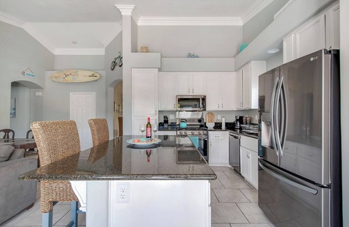 North Valley House | Coastal Oasis w heated Pool & Spa by beach