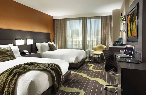 Gaslamp Quarter Hotel | Convenient Location! 3 Large Units Close to SeaWorld and San Diego Zoo!