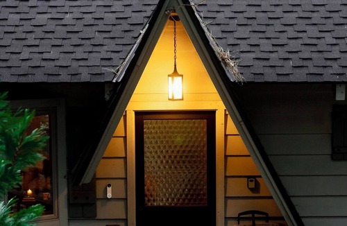 Lake Arrowhead House | Cozy 4-bedroom lakefront house in nestled in the trees in Lake Arrowhead!