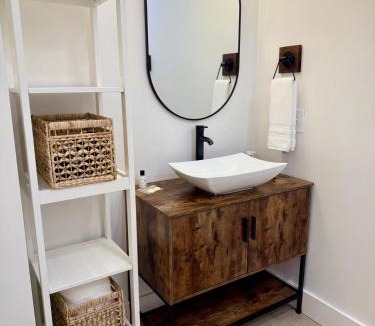 Pilot Mountain Apartment | Cozy Cure Apartment in Downtown and Historic Pilot Mountain
