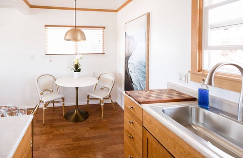 South Redondo Apartment | Cozy Modern 1-bedroom 100 steps from the beach Redondo Beach