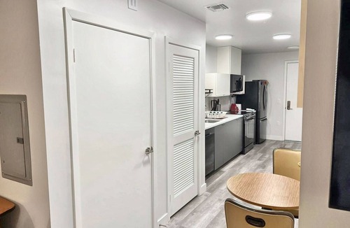 Fairfax District Apartment | Cozy Modern Studio on Spaulding Ave – Complimentary WiFi & Parking