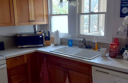 Downtown Riverside House | Cozy University 3 Beds, 2 Baths in Riverside CA