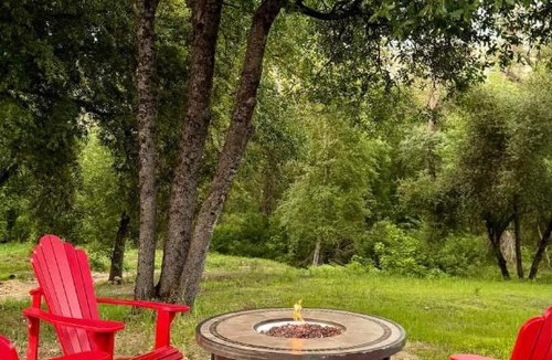 North Fork House | Creekside Quail Landing Near Yosemite & Bass Lake