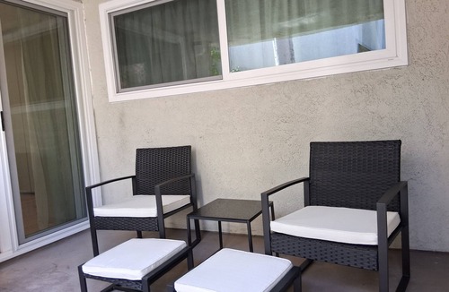Carlson Park Condo | Culver City Gem with Pool, Parking/Near Venice & Santa Monica!