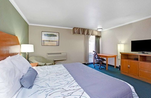 South San Jose Hotel | Days Inn by Wyndham San Jose