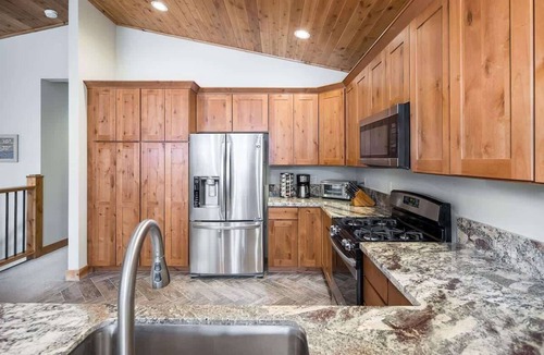 Kings Beach House | Deck, Bikes, Newer Build in Upper Kings Beach