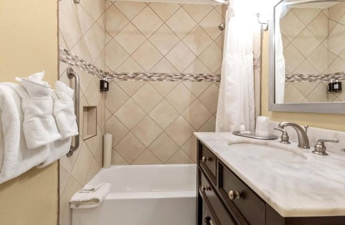 Corte Madera Hotel | Delightful Retreat | Near Golden Gate | Kitchen | Free Parking | Onsite Pool