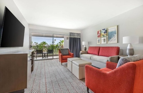 Canyon Corridor Hotel | Desert Escape Suite w/Kitchen + Patio for Ultimate Relaxation l 2 Large Units