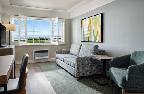 North Pacific Beach Hotel | Diamond Head Inn