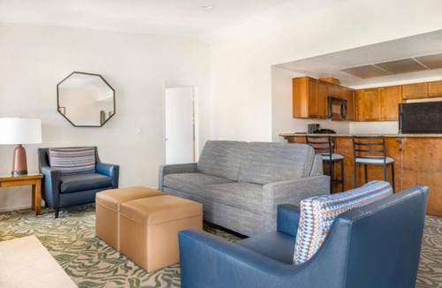 San Diego Country Estates Condo | Diamond - Riviera Oaks Resort & Racquet Club - 2BD