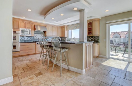 South Oceanside House | Discover tranquility with whitewater views of South Oceanside Beach