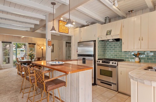 Carpinteria House | Dolphin's Cove- Just Walk Across To The Beach!