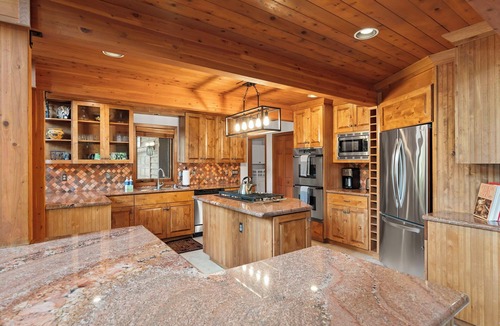 Donner Lake Woods House | Donner Lake Retreat | Queen Suite, Games, Near Lake, Golf & Trails