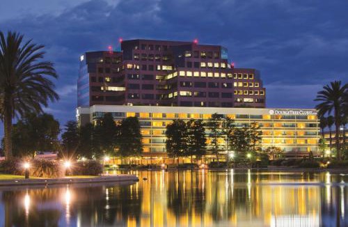 Santa Ana Hotel | DoubleTree by Hilton Orange County Airport