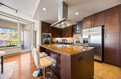 East Village Apartment | Downtown Elite Stay - Steps from Gaslamp & Petco