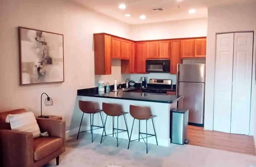 Village Condo | Downtown La Quinta Charmer- Walk to Dining & Shops