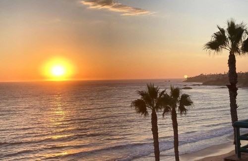 Laguna Beach Condo | Downtown Laguna Beachfront Condo - Ocean View & Catalina Island Sunsets