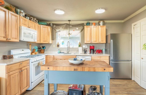 Fort Bragg House | DustOff Sand | 3BR Coastal Vacation home in Fort Bragg