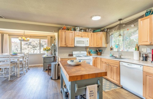 Fort Bragg House | DustOff Sand | 3BR Coastal Vacation home in Fort Bragg