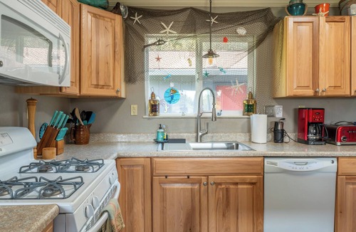 Fort Bragg House | DustOff Sand | 3BR Coastal Vacation home in Fort Bragg