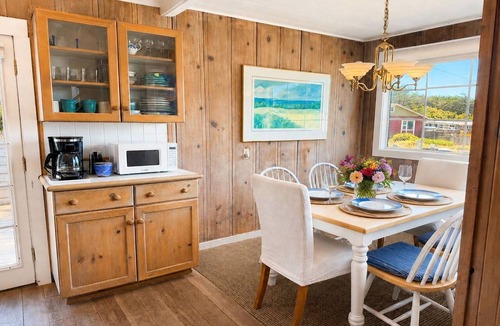 Salmon Creek Cabin | Easy to Walk Sand~Bodega Bay~Beach Retreat~Surf-Fun–Fisherman’s Cottage