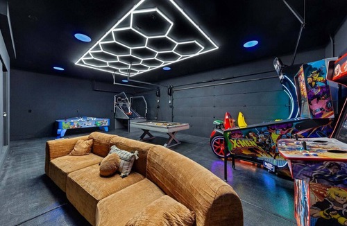 Rancho Santana Hotel | El Dorado: Pool, Spa. Game Room, Fire Pit, Putting Green!