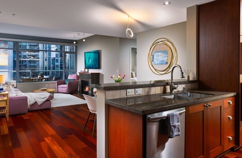 Columbia Condo | Electra Building 2bed - Views, Pool, Sauna, Spa