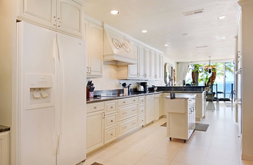 Coronado Cays Condo | Elegant Waterfront Condo with Free High Speed Internet and Central Heating/AC