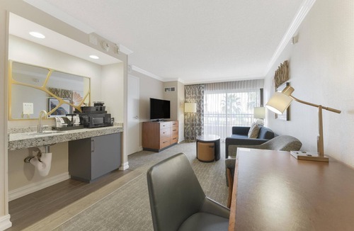 Orange Hotel | Embassy Suites by Hilton Anaheim Orange