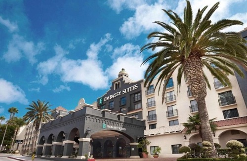 El Segundo Hotel | Embassy Suites by Hilton Los Angeles International Airport South