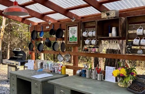 Burnt Ranch Cabin | Emerson Camp, Private Glamping Radio Ranch (Tub)