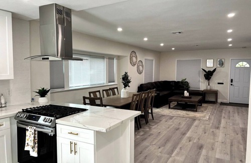 North Central House | Enjoy & Relax in this U · Enjoy & Relax in this Unique Pasadena Home