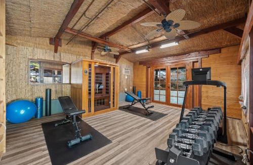Mount Helix House | Entire Private Home with Pool, Sauna, Gym, 3 Bed, Parking Yard, Ranch Style, 2 Bedroom 2 Bathrooms, Available Now