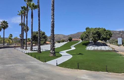 Jamul House | Entire Private House with Mountain View, Jetted Tub, 2500 sqft, King Bed, Garage, 3 Bedrooms 2 Bathrooms, Available Now