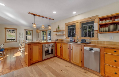 Little River House | Expansive retreat with ridge top views & hot tub