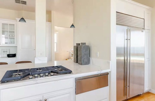 Playa Del Rey House | Experience the beach life you always dreamed of