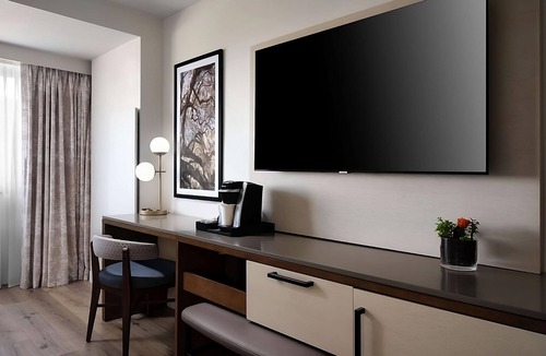 Irvine Business Complex Apartment | Explore Irvine's Best from Our Premier Location! w/Indoor Pool & Airport Shuttle