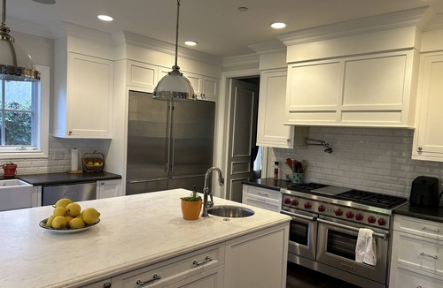 Palms House | Fabulous 5-bedroom home in Prime West Los Angeles Neighborhood