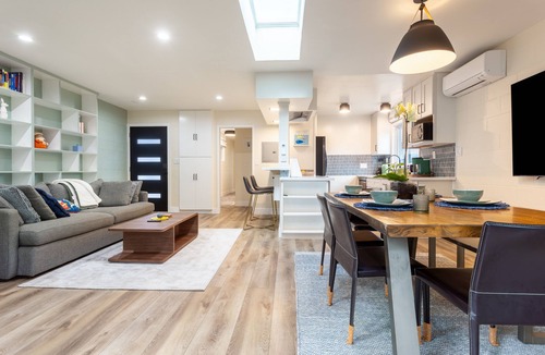 Mill Valley House | Family-friendly Modern Cozy Downtown Mill Valley Unit in San Francisco Bay Area