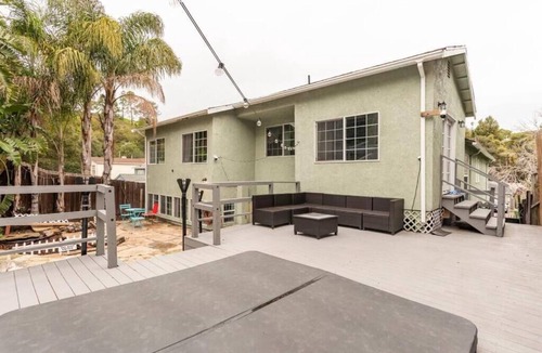 Sequoyah Apartment | Fantastic 1-bedroom studio in welcoming Oakland near Oakland Zoo