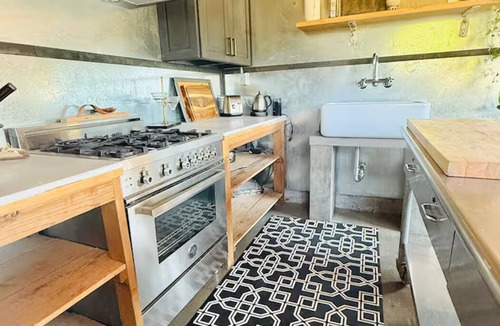 Geyserville Cottage | Farm Country Cottage in Downtown Geyserville, Vineyard Views + UNTI Wine