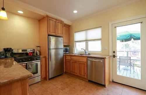 Paso Robles House | Fenced Yard + Walk to Downtown | Wine Country | Olive with a Twist