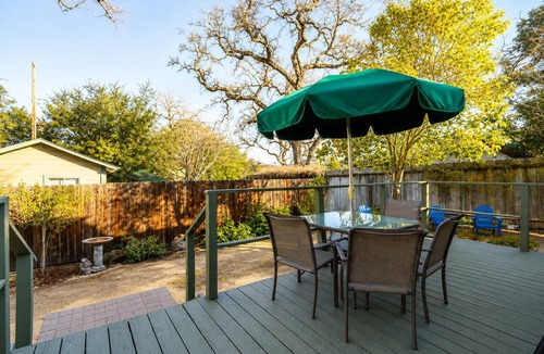 Paso Robles House | Fenced Yard + Walk to Downtown | Wine Country | Olive with a Twist