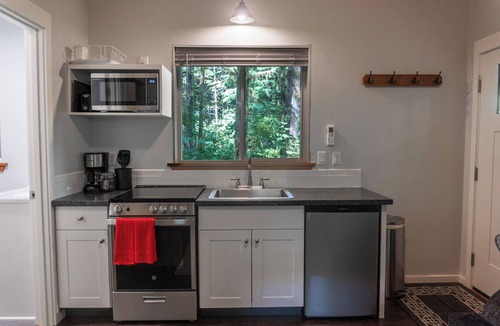 Crescent City Cabin | Fern Hook Cabins 700