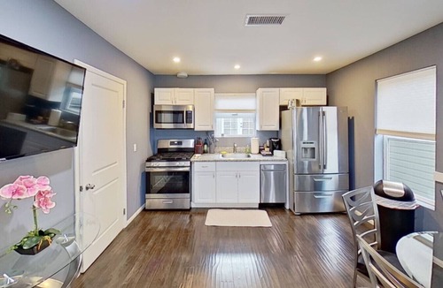 NoHo Arts District Villa | FIFA World Cup: NoHo MODERN 2BR TOWNHOME w/PRIVATE FENCED PATIO & PARKING p20