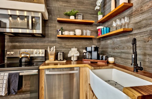Zephyr Cove Apartment | First level studio Unit #7 close to everything bike, ski, swim Zephyr Cove!